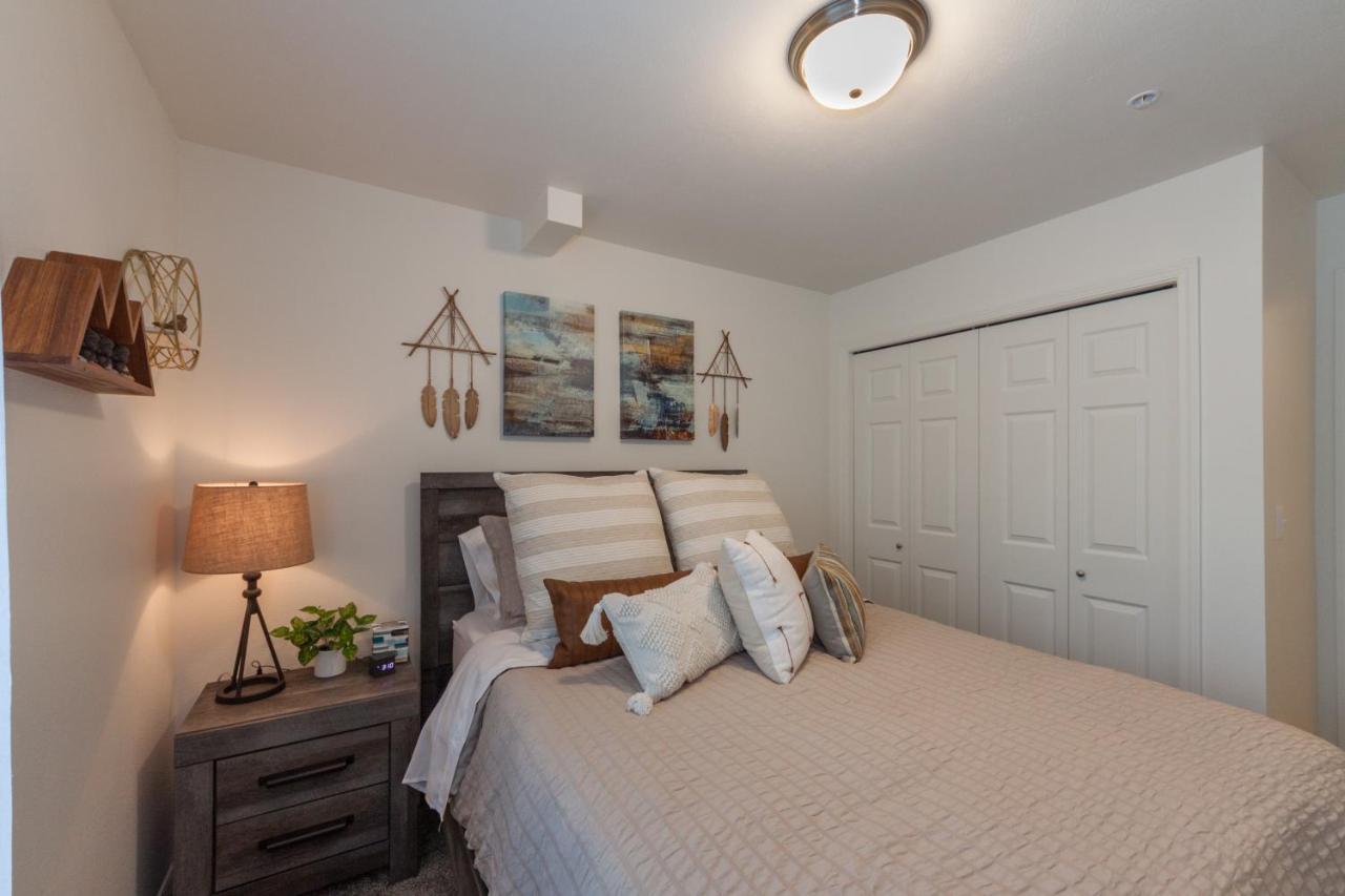 Appartement Modern And Stylish King Bed Wifi Free Parking à Spokane Valley Extérieur photo